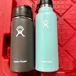 Set of 2 Hydroflasks Teal Blue Gray
